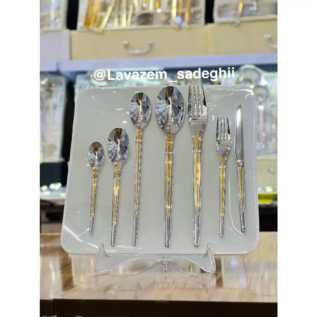 عکس شماره:0 , سرویس قاشق چنگال چمدانی یونیک 120 پارچه